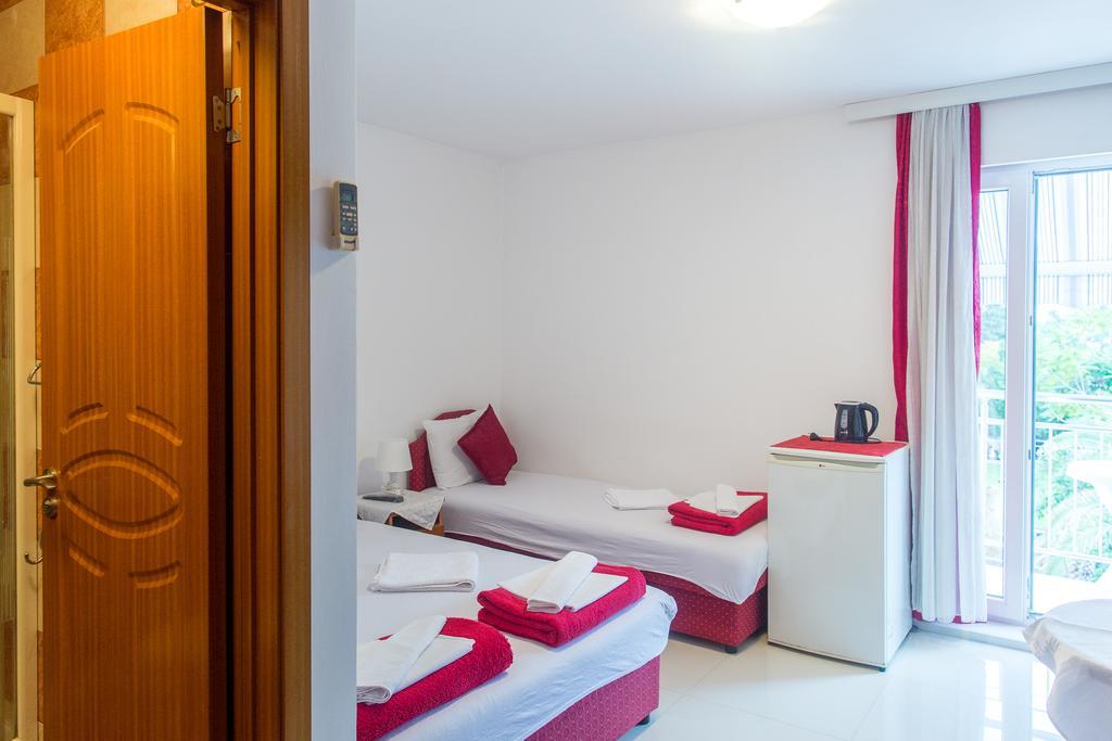 Guest House Vucicevic Budva Extérieur photo