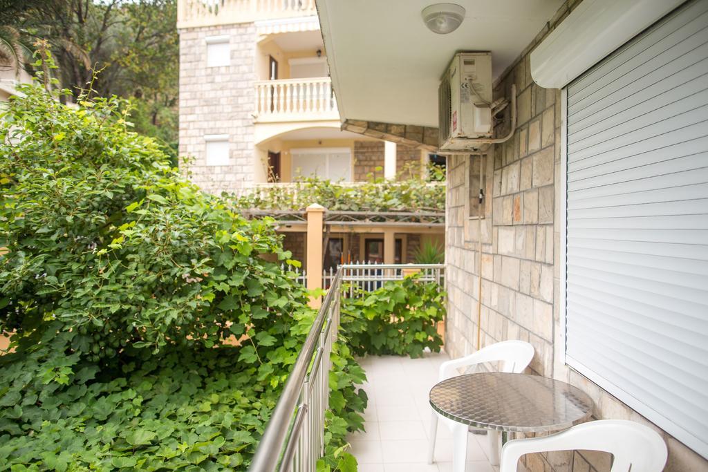 Guest House Vucicevic Budva Extérieur photo